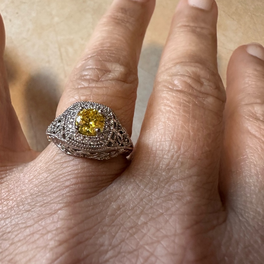 Elegant Sterling  Silver and Yellow Gemstone Ring - Picture 8 of 12
